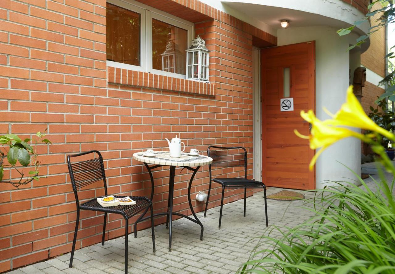 Villa In Bio Garden - You Will Save Money Here Praga Exterior foto